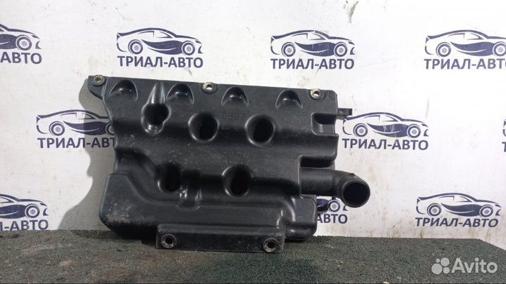 Резонатор воздушного фильтра Mitsubishi Outlander