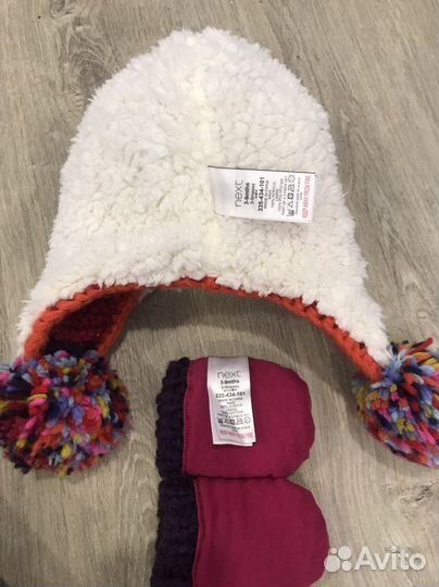 Шапка и варежки Next