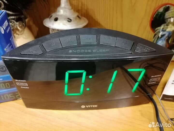 Радиочасы vitek