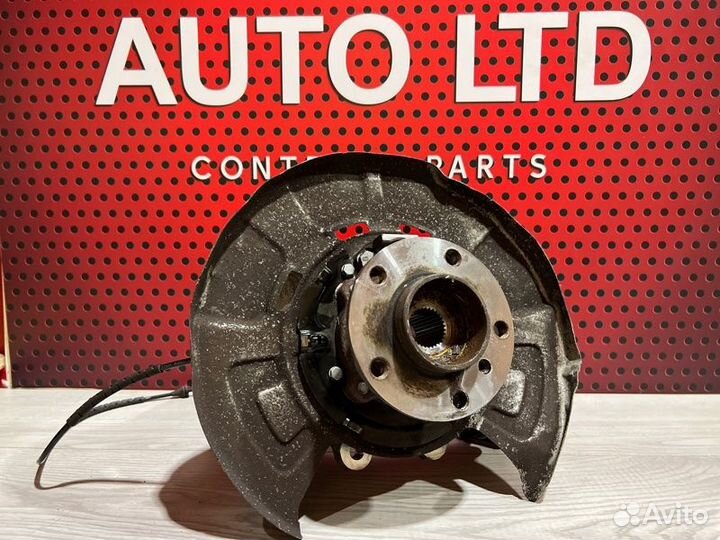 Кулак задний правый Bmw X5 F15 2017