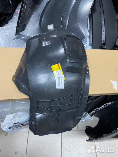 Подкрылок левый Opel Astra H