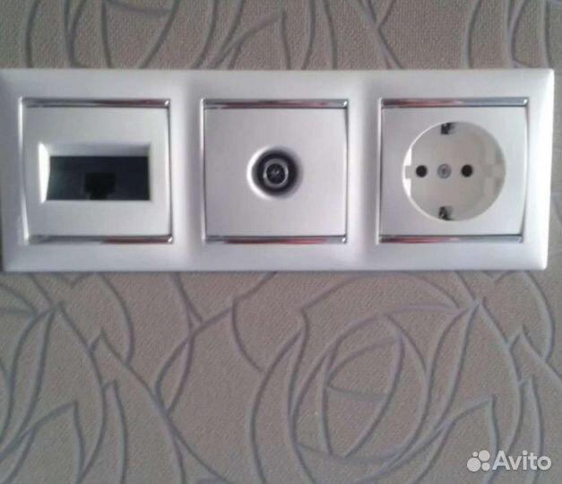 Подключить интернет-розетки, обжать кабели RJ45