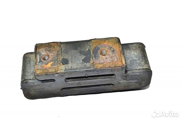 Подушка радиатора, нижняя правая mercedes-benz Act