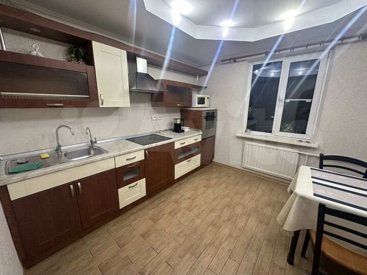 1-к. квартира, 43 м², 3/12 эт.