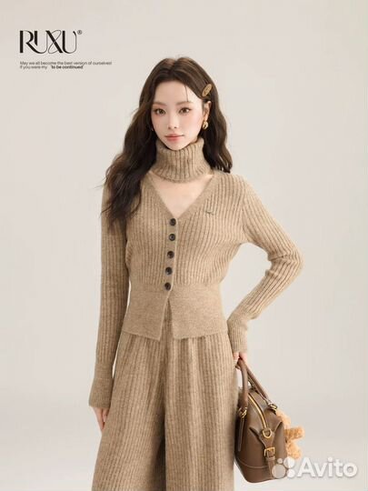 Костюм женский теплый