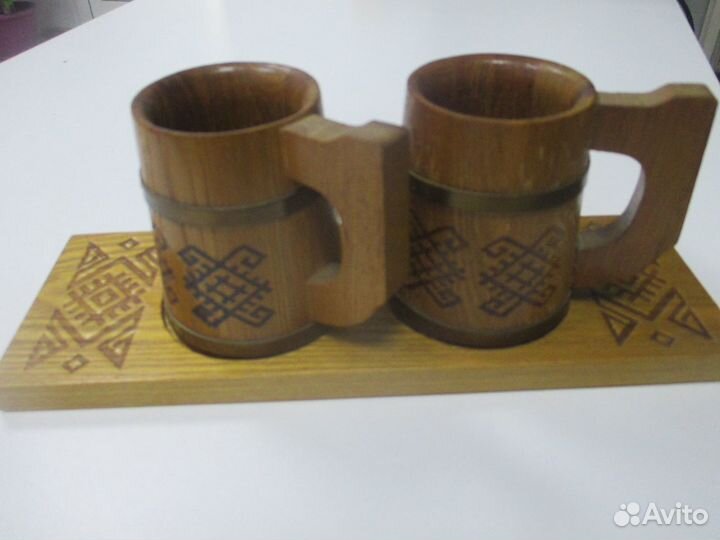Кружки из дуба на подставке