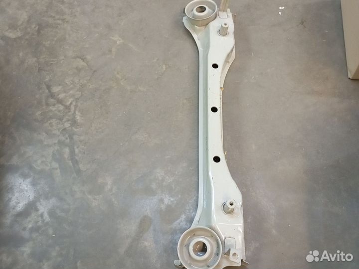 Поперечная балка заднего моста W208 A2026100316