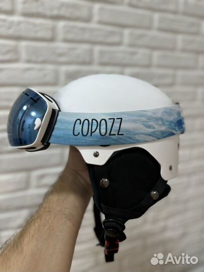 Горнолыжный шлем женский с очками