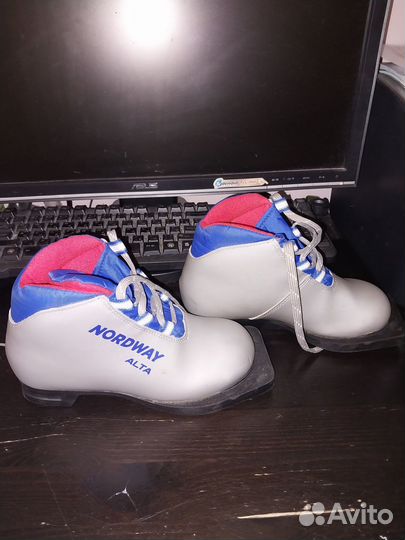 Лыжные ботинки детские