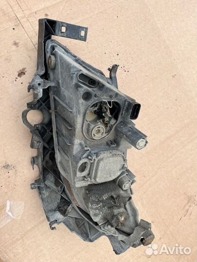 Фара передняя правая Bmw 3 E90 N52B30A 2007