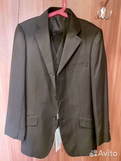Новый костюм-тройка, р.150