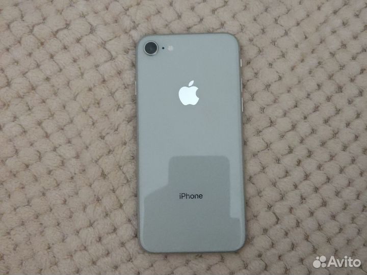iPhone 8, 64 ГБ