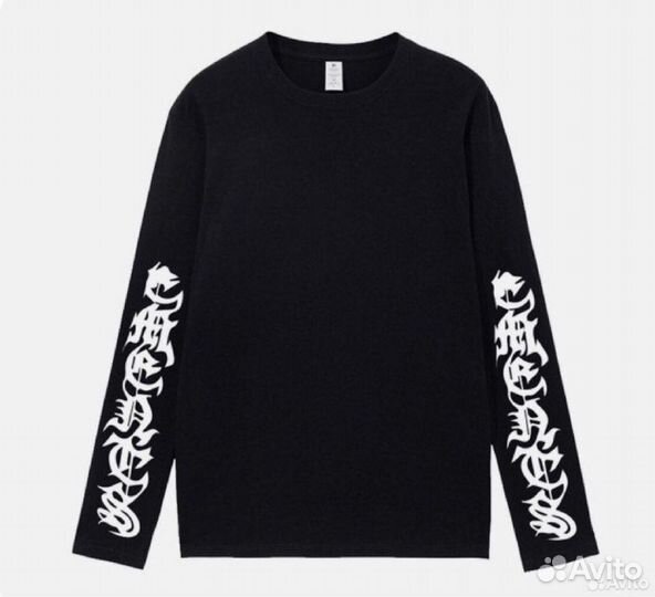 Футболка и лонгслив под нее выбор suga BTS