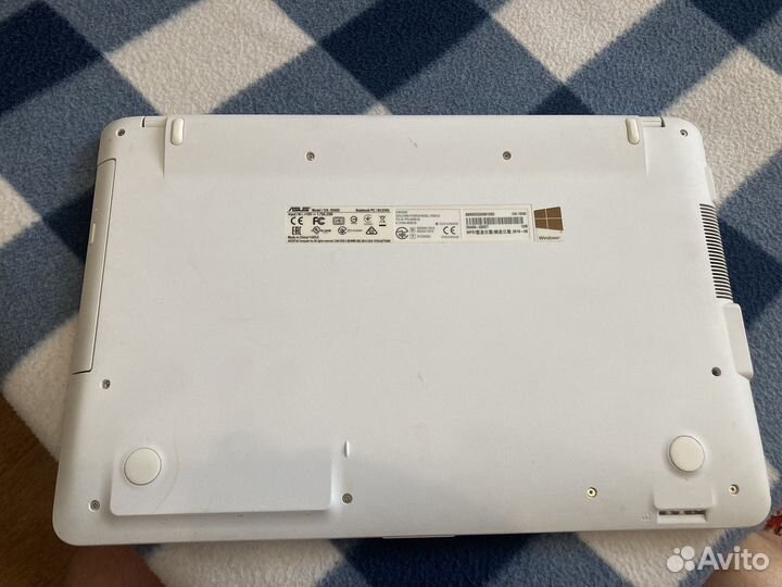Ноутбук asus