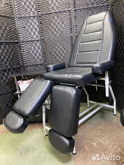 Педикюрное кресло черное механическое