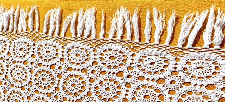 Кружево старинное