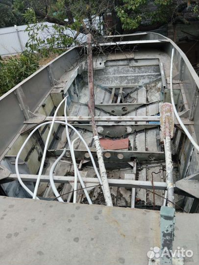 Продаю катер недостроенный