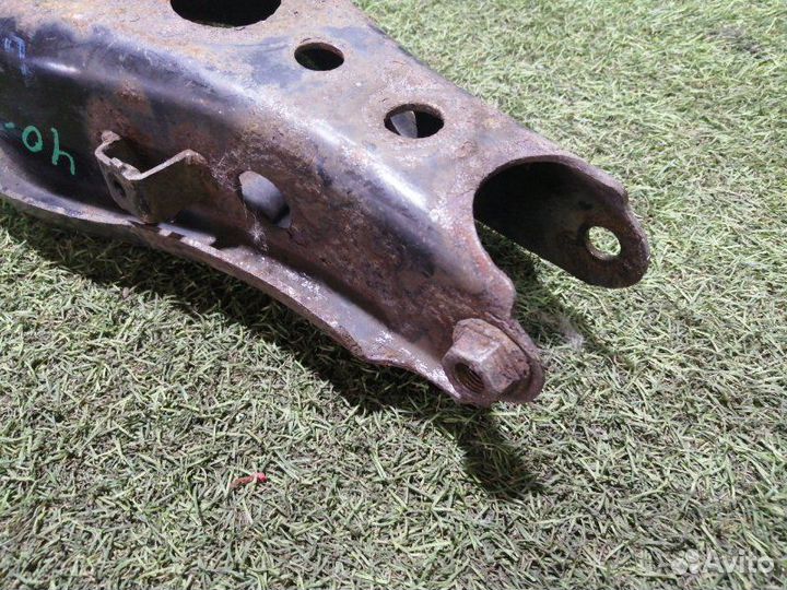 Рычаг поперечный правый Toyota Rav 4 2006