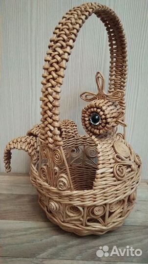 Корзина Пасхальная курочка из бумажной лозы