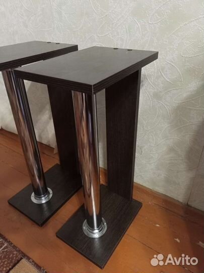 Стойки под полочную акустику