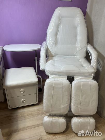 Педикюрно-косметологическое кресло сп-Люкс мд-11