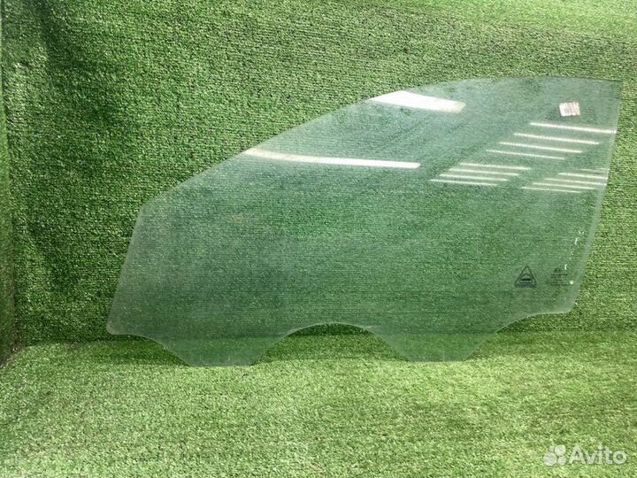 Стекло двери переднее левое Kia Ceed ED