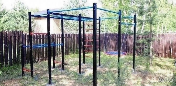Спортивная площадка воркаут комплекс