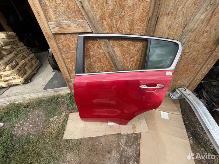 Задняя левая дверь Киа Спортейдж 4 QL
