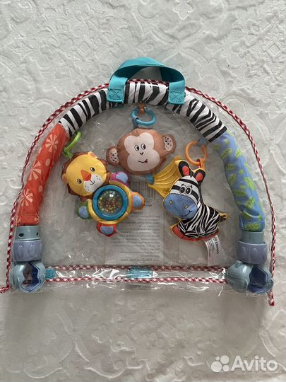 Дуга с игрушками