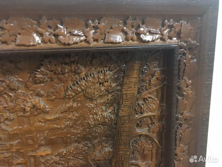 Резная картина из массива дуба