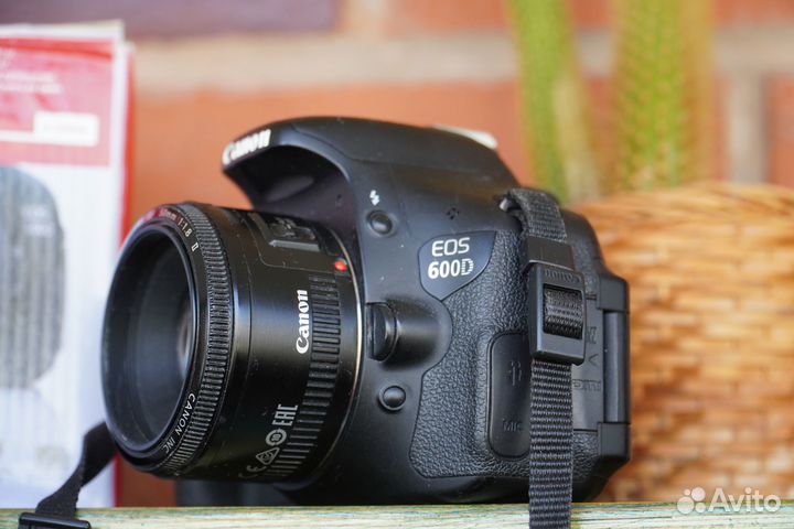 Фотоаппарат canon eos 600d + 50mm f1.8 + 18-55mm