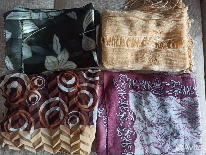 Платки, шарфы, палантины б/у