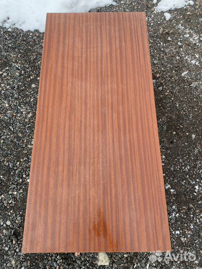 Столик для пластинок