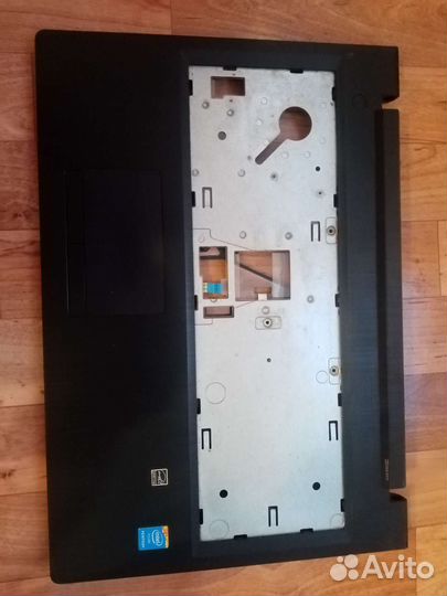 Нижняя часть корпуса на Lenovo G50