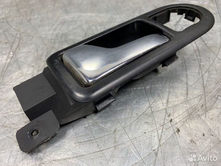 Ручка двери передней внутренняя левая Volkswagen