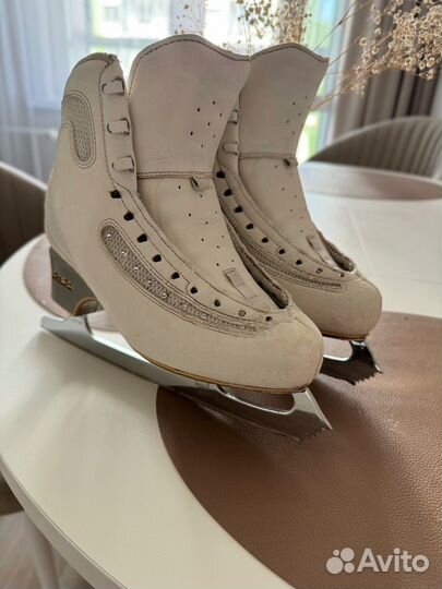 Фигурные коньки edea ice fly 225