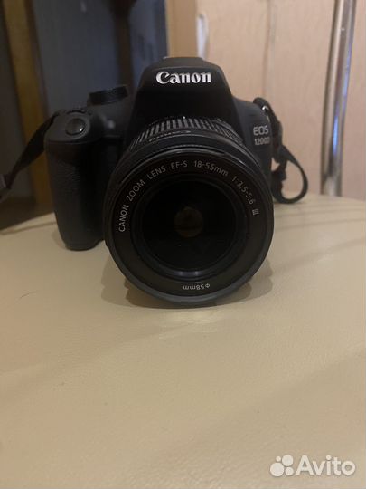 Зеркальный фотоаппарат canon 1200D
