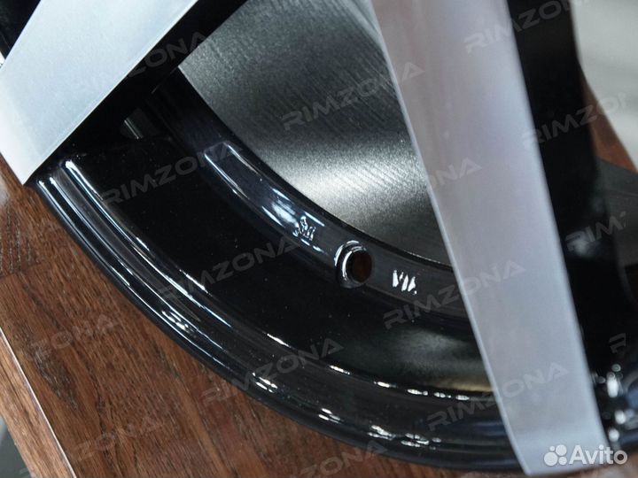 Литые диски Vossen R21 на Lexus. Арт3406