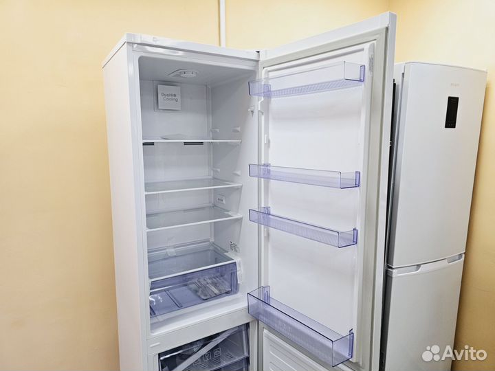 Узкий холодильник Beko 335л NoFrost (Чап50)