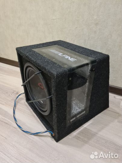 Автомобильный сабвуфер