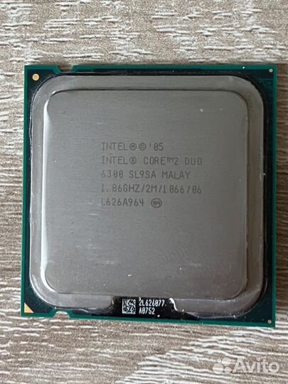 Материнская плата с процессором и памятью