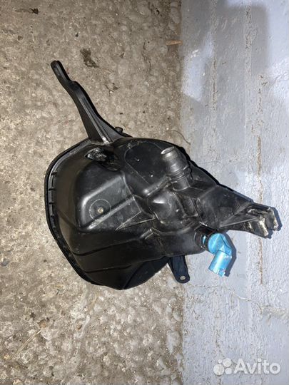 Расширительный бачок на BMW 523i