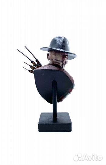 Коллекционная фигурка Фредди Крюгер