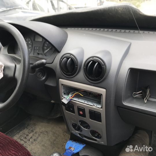 Торпедо Рено Логан 1