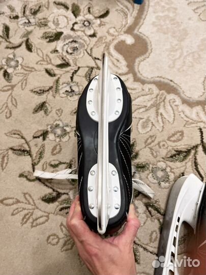 Коньки хоккейные Ontario