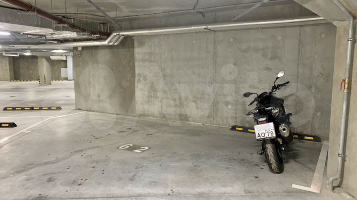 Машиноместо, 10 м²