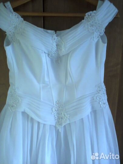 Свадебное платье