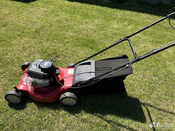 Газонокосилка бензиновая MTD 46SPB