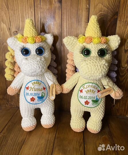 Вязаные игрушки единорог с метрикой