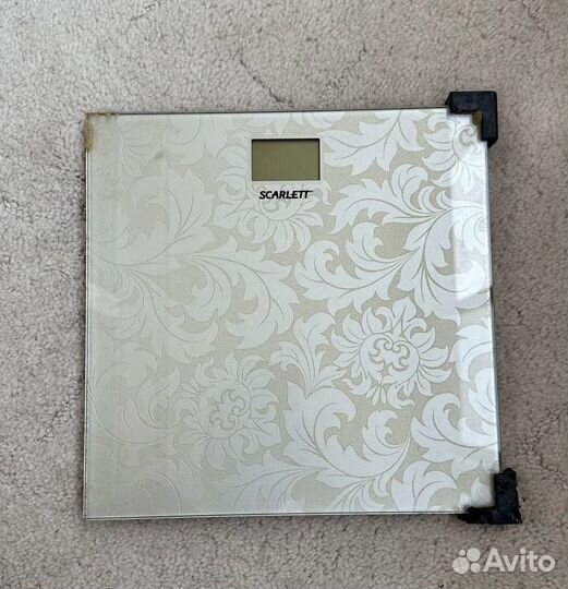 Весы напольные электронные Scarlett